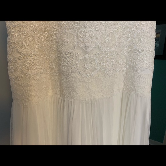 Wedding dress - Picture 9 of 14